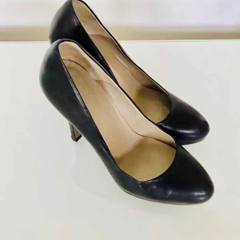 Stunning FRATELLI ROSSETTI Black High Heels!
